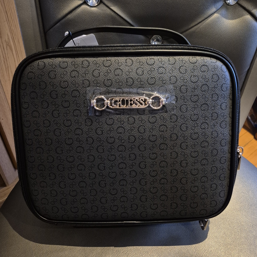 Guess Cosmetic Bag
